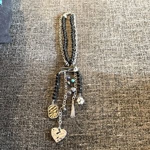 🪀Guess charm dangle necklace🪀